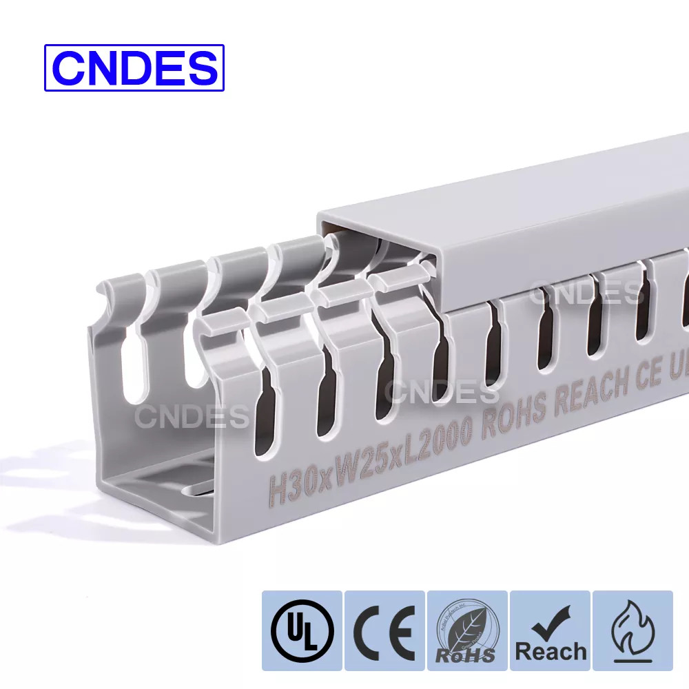 Conductă de protecție cu sârmă din PVC cu fante 30×25