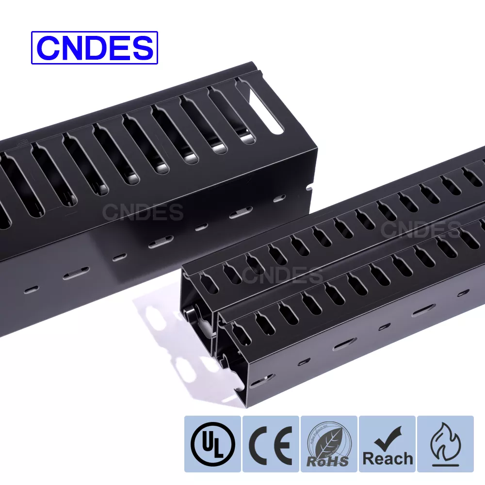 Conductă de cablare PVC cu fante negre
