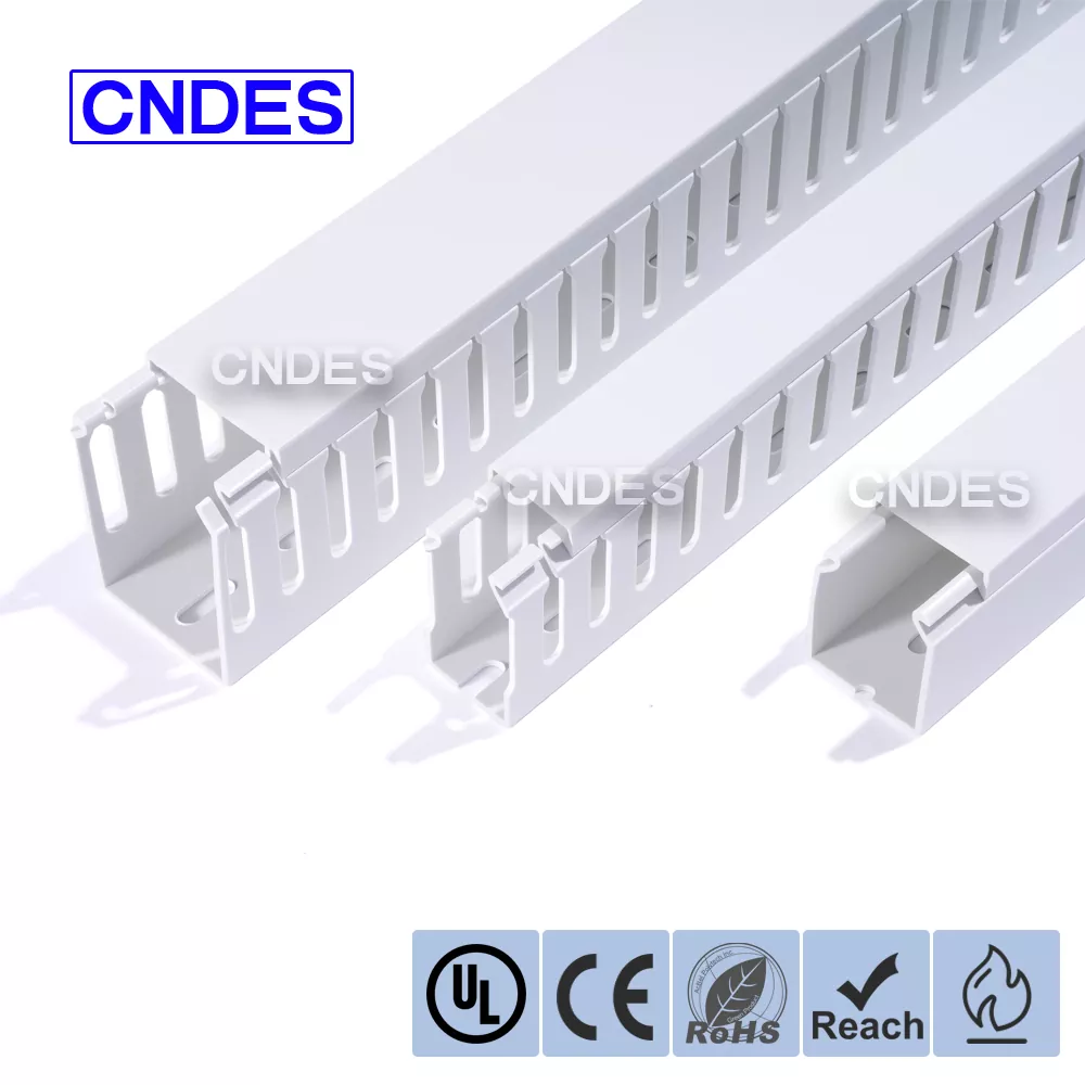 Canal de cablare PVC cu fante albe